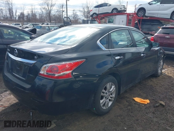 2015 Nissan Altima 2.5 S with VIN 1N4AL3AP0FC466159, listed as a IAAI auction lot 41617703 with 82,310 mi miles. Bid and sale history available at carsss.com. Image 4.