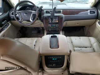 2007 GMC Yukon Denali z VIN 1GKFK63837J327087, wystawiony jako Copart lot #58836715 z przebiegiem 223 485 mil mil oraz Tytuł czysty. Historia ofert i sprzedaży dostępna na DreamBid. Obrazek 8.