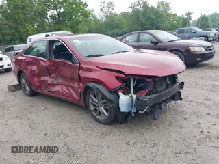 2015 Toyota Camry XLE z VIN 4T1BF1FK0FU993812, wystawiony jako IAAI lot #42370318 z przebiegiem 171 407 mil mil oraz . Historia ofert i sprzedaży dostępna na DreamBid. Obrazek 1.