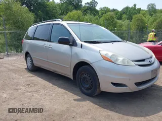 2006 Toyota Sienna CE z VIN 5TDZA23C56S562259, wystawiony jako IAAI lot #42512870 z przebiegiem 199 762 mil mil oraz . Historia ofert i sprzedaży dostępna na DreamBid. Obrazek 1.