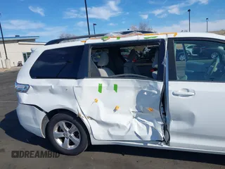 2012 Toyota Sienna LE AAS with VIN 5TDKK3DCXCS276325, listed as a IAAI auction lot 41791385 with 133,635 mi miles. Bid and sale history available at carsss.com. Image 6.