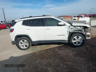 2019 Jeep Compass Latitude with VIN 3C4NJCBB1KT654692, listed as a IAAI auction lot 41376045 with 132,038 mi miles and . Bid and sale history available at DreamBid. Image 14.