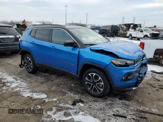 2024 Jeep Compass Limited with VIN 3C4NJDCN7RT602461, listed as a Copart auction lot 44911585 with 14,727 mi miles and Salvage Title. Bid and sale history available at carsss.com. Image 4.