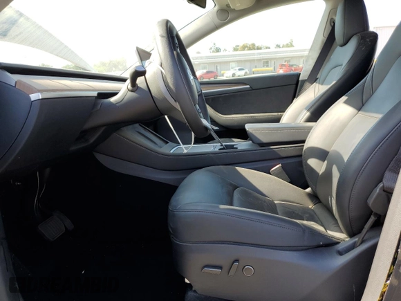 2024 Tesla Model Y Long Range с VIN 7SAYGDEE8RF184146, выставлен на аукционе Copart как лот 61194535 с пробегом 8 225 миль миль и Списание • Salvage title. История ставок и продаж доступна на DreamBid. Изображение 7.