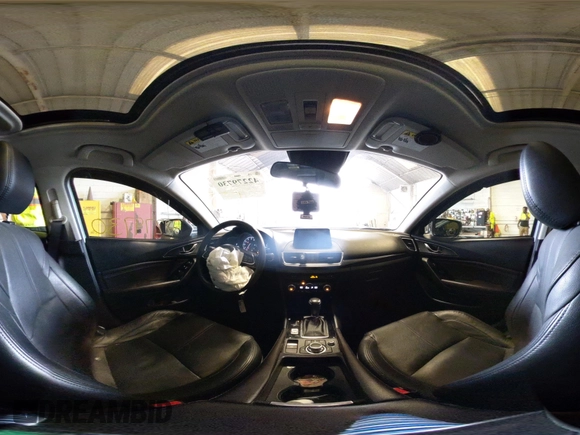 2017 Mazda 3 Grand Touring z VIN 3MZBN1W30HM133185, wystawiony jako IAAI lot #42279730 z przebiegiem 6 518 mil mil oraz . Historia ofert i sprzedaży dostępna na DreamBid. Obrazek 18.