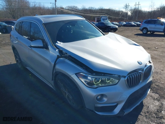 2018 BMW X1 xDrive28i with VIN WBXHT3C36J5L33781, listed as a IAAI auction lot 41497360 with 61,251 mi miles. Bid and sale history available at carsss.com. Image 17.
