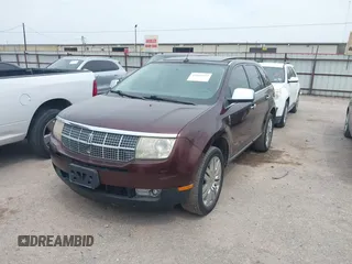 2009 Lincoln MKX z VIN 2LMDU68C69BJ05709, wystawiony jako IAAI lot #41890352 z przebiegiem 174 260 mil mil oraz . Historia ofert i sprzedaży dostępna na DreamBid. Obrazek 2.