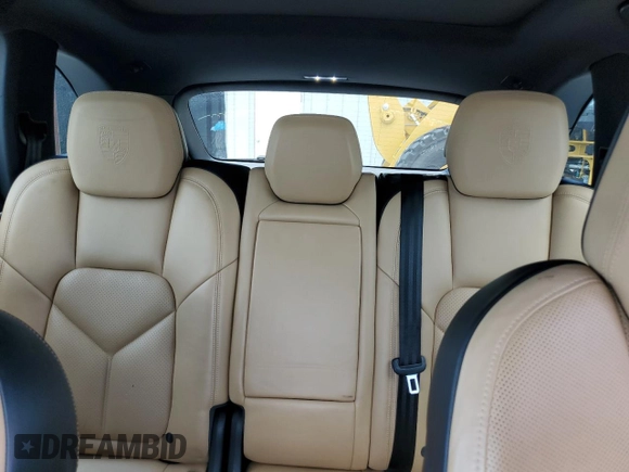 2018 Porsche Cayenne z VIN WP1AA2A26JKA02370, wystawiony jako Copart lot #59009385 z przebiegiem 87 050 mil mil oraz Czysty tytuł • Clean title. Historia ofert i sprzedaży dostępna na DreamBid. Obrazek 10.