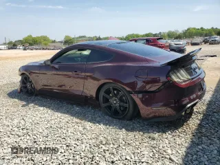 2018 Ford Mustang GT z VIN 1FA6P8CF8J5138416, wystawiony jako Copart lot #53566605 z przebiegiem 51 787 mil mil oraz Szkody całkowita. Historia ofert i sprzedaży dostępna na DreamBid. Obrazek 2.