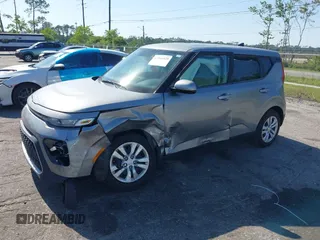 2022 Kia Soul LX with VIN KNDJ23AU3N7836692, listed as a IAAI auction lot 42066829 with 7,868 mi miles. Bid and sale history available at carsss.com. Image 2.
