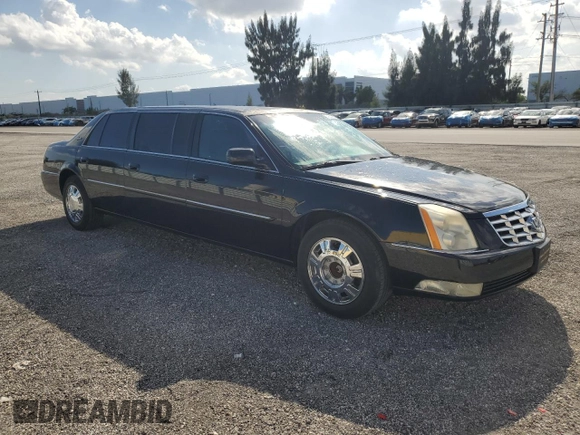 2011 Cadillac DTS Professional Limousine z VIN 1GE9K9C62BU550213, wystawiony jako Copart lot #49420545 z przebiegiem 29 936 mil mil oraz Czysty tytuł • Clean title. Historia ofert i sprzedaży dostępna na DreamBid. Obrazek 4.