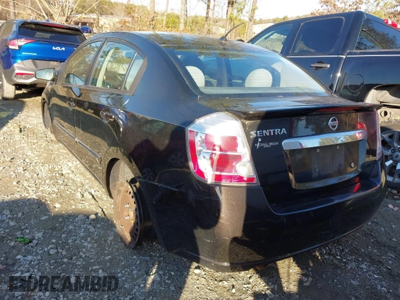 2011 Nissan Sentra 2.0 z VIN 3N1AB6AP0BL656866, wystawiony jako IAAI lot #41432214 z przebiegiem 166 537 mil mil oraz . Historia ofert i sprzedaży dostępna na DreamBid. Obrazek 3.