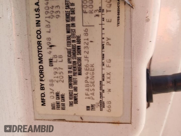 1988 Ford Mustang z VIN 1FABP44E6JF232186, wystawiony jako Copart lot #70489364 z przebiegiem 264 591 mil mil oraz Szkoda całkowita • Salvage title. Historia ofert i sprzedaży dostępna na DreamBid. Obrazek 12.