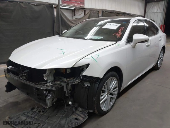 2016 Lexus ES 350 with VIN 58ABK1GG2GU025646, listed as a IAAI auction lot 41875680 with 41,230 mi miles. Bid and sale history available at carsss.com. Image 2.