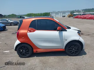 2016 Smart fortwo Passion with VIN WMEFJ5DA7GK079058, listed as a IAAI auction lot 42415044 with 42,279 mi miles and . Bid and sale history available at DreamBid. Image 13.