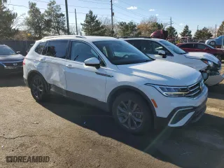2022 Volkswagen Tiguan SE with VIN 3VV2B7AX8NM165856, listed as a Copart auction lot 85136044 with 44,076 mi miles and Salvage Title. Bid and sale history available at carsss.com. Image 4.