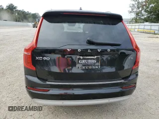 2022 Volvo XC90 Momentum with VIN YV4102CK3N1805700, listed as a Copart auction lot 82303984 with 31,877 mi miles and Salvage Title. Bid and sale history available at DreamBid. Image 6.