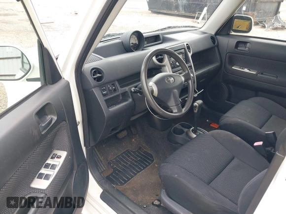 2005 Scion xB z VIN JTLKT324154018321, wystawiony jako IAAI lot #42189716 z przebiegiem 204 574 mil mil oraz . Historia ofert i sprzedaży dostępna na DreamBid. Obrazek 16.
