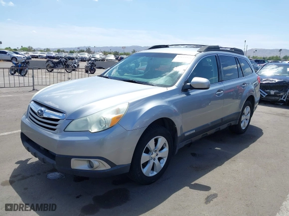 2010 Subaru Outback Prem All-Weather/HK Aud with VIN 4S4BRBFC7A3325526, listed as a IAAI auction lot 42044926 with 256,506 mi miles. Bid and sale history available at carsss.com. Image 17.