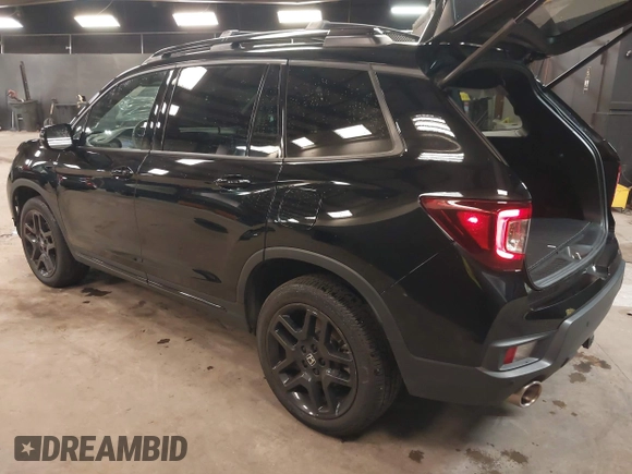 2024 Honda Passport Black Edition with VIN 5FNYF8H82RB002633, listed as a IAAI auction lot 42296310 with 12,991 mi miles and . Bid and sale history available at DreamBid. Image 3.