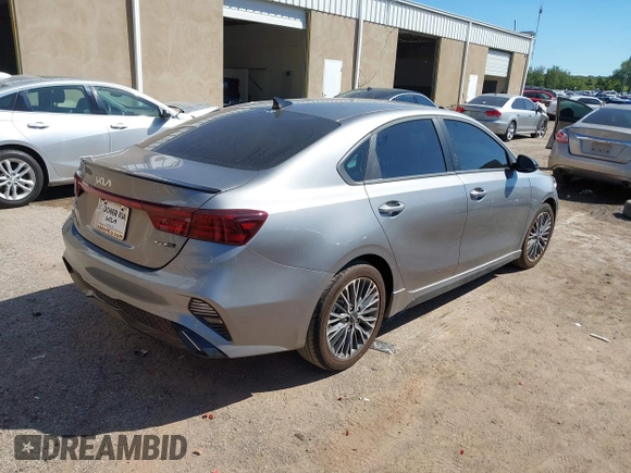 2024 Kia Forte GT-Line with VIN 3KPF54AD9RE801535, listed as a IAAI auction lot 40429345 with 1,343 mi miles. Bid and sale history available at carsss.com. Image 4.