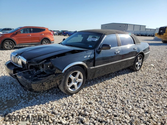 2006 Lincoln Town Car Signature z VIN 1LNHM81V96Y633439, wystawiony jako Copart lot #56548985 z przebiegiem 146 823 mil mil oraz Szkody całkowita. Historia ofert i sprzedaży dostępna na DreamBid. Obrazek 1.