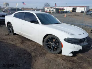 2017 Dodge Charger SE with VIN 2C3CDXBG4HH623640, listed as a IAAI auction lot 41608212 with 88,519 mi miles. Bid and sale history available at carsss.com. Image 1.