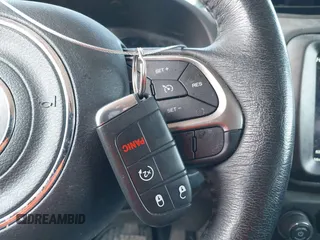 2022 Jeep Renegade Latitude with VIN ZACNJDB1XNPN46562, listed as a IAAI auction lot 42205664 with 75,714 mi miles and . Bid and sale history available at DreamBid. Image 11.
