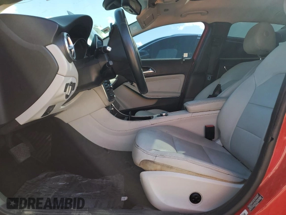 2015 Mercedes-Benz GLA 250 z VIN WDCTG4EB7FJ135127, wystawiony jako Copart lot #50206995 z przebiegiem Nie podano mil oraz Czysty tytuł • Clean title. Historia ofert i sprzedaży dostępna na DreamBid. Obrazek 7.