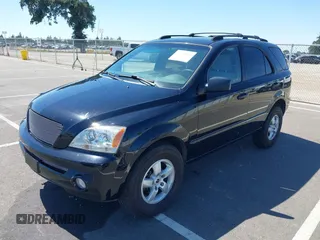 2006 Kia Sorento LX z VIN KNDJD733865576079, wystawiony jako IAAI lot #42294266 z przebiegiem 111 057 mil mil oraz . Historia ofert i sprzedaży dostępna na DreamBid. Obrazek 2.