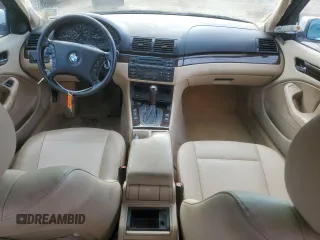 2004 BMW 3 Series 325i with VIN WBAET37454NJ81111, listed as a Copart auction lot 86081874 with 245,429 mi miles and Salvage Title. Bid and sale history available at carsss.com. Image 8.