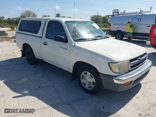 1998 Toyota Tacoma with VIN 4TANL42N2WZ022014, listed as a IAAI auction lot 41721566 with 175,566 mi miles. Bid and sale history available at carsss.com. Image 1.