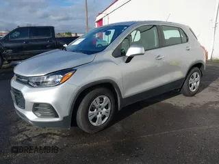 2018 Chevrolet Trax LS with VIN 3GNCJKSB3JL418469, listed as a IAAI auction lot 40842886 with 22,029 mi miles. Bid and sale history available at carsss.com. Image 2.