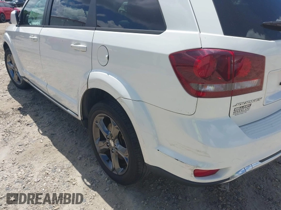 2015 Dodge Journey Crossroad with VIN 3C4PDCGB7FT723142, listed as a IAAI auction lot 42533562 with 217,413 mi miles and . Bid and sale history available at DreamBid. Image 15.