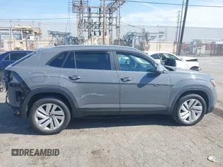 2021 Volkswagen Atlas SE with VIN 1V2WE2CA9MC234751, listed as a IAAI auction lot 41979424 with 30,132 mi miles and . Bid and sale history available at DreamBid. Image 14.