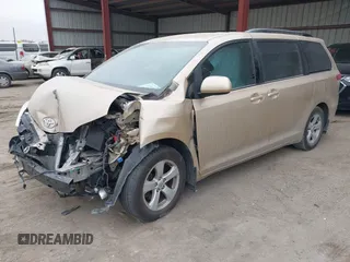 2011 Toyota Sienna LE AAS with VIN 5TDKK3DC4BS168541, listed as a IAAI auction lot 41564580 with Not Provided miles. Bid and sale history available at carsss.com. Image 17.