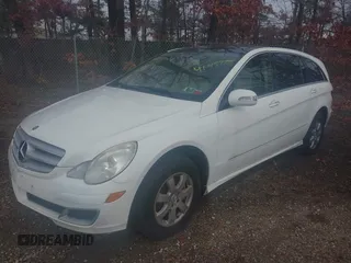 2007 Mercedes-Benz R 3.5L with VIN 4JGCB65E67A053042, listed as a IAAI auction lot 41497759 with 107,104 mi miles. Bid and sale history available at carsss.com. Image 2.