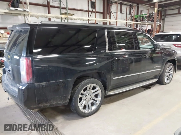 2018 GMC Yukon XL SLT with VIN 1GKS2GKC2JR213729, listed as a IAAI auction lot 41633094 with 83,656 mi miles. Bid and sale history available at carsss.com. Image 4.