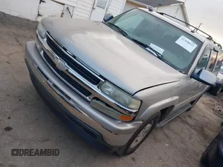 2005 Chevrolet Suburban LS with VIN 3GNEC16Z85G157682, listed as a IAAI auction lot 41508025 with 257,001 mi miles and . Bid and sale history available at DreamBid. Image 2.