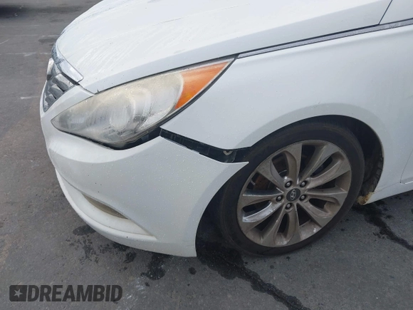 2013 Hyundai Sonata Limited z VIN 5NPEC4AC9DH802858, wystawiony jako IAAI lot #42531348 z przebiegiem 274 621 mil mil oraz . Historia ofert i sprzedaży dostępna na DreamBid. Obrazek 12.