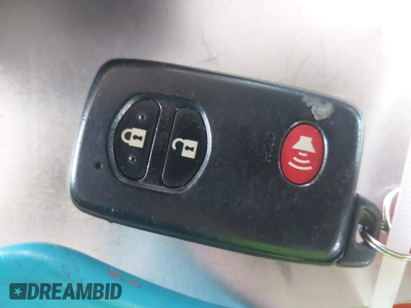 2014 Toyota Prius Two z VIN JTDZN3EU8E3356711, wystawiony jako IAAI lot #42421684 z przebiegiem 228 729 mil mil oraz . Historia ofert i sprzedaży dostępna na DreamBid. Obrazek 11.