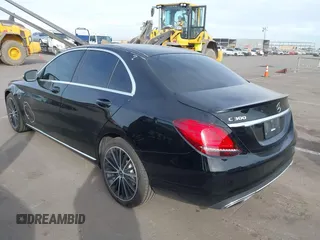2019 Mercedes-Benz C 300 with VIN WDDWF8DB3KR512990, listed as a IAAI auction lot 40946726 with 116,494 mi miles and . Bid and sale history available at DreamBid. Image 3.