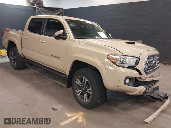 2016 Toyota Tacoma SR with VIN 5TFCZ5AN4GX033255, listed as a IAAI auction lot 41920633 with 71,681 mi miles and . Bid and sale history available at carsss.com. Image 1.