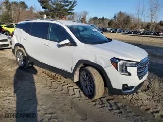 2024 GMC Terrain SLT with VIN 3GKALVEGXRL166349, listed as a Copart auction lot 47609045 with 28,034 mi miles and Salvage Title. Bid and sale history available at carsss.com. Image 4.