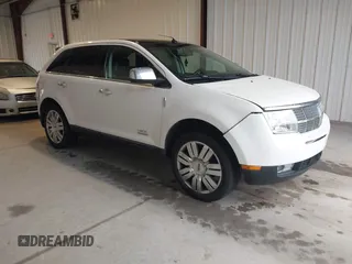 2009 Lincoln MKX z VIN 2LMDU88C79BJ05133, wystawiony jako IAAI lot #42268132 z przebiegiem 225 092 mil mil oraz . Historia ofert i sprzedaży dostępna na DreamBid. Obrazek 1.
