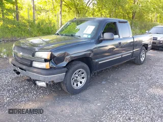 2005 Chevrolet Silverado 1500 LS z VIN 2GCEC19V551250024, wystawiony jako IAAI lot #42357909 z przebiegiem 166 305 mil mil oraz . Historia ofert i sprzedaży dostępna na DreamBid. Obrazek 2.