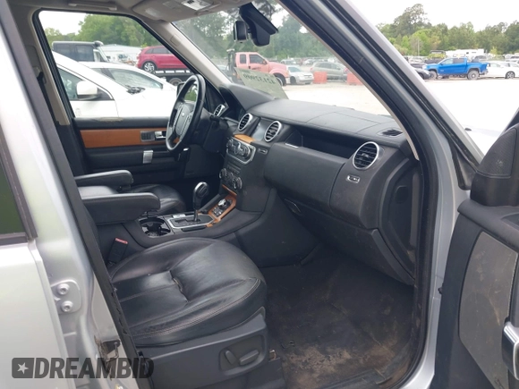 2011 Land Rover LR4 Lux with VIN SALAK2D46BA583431, listed as a IAAI auction lot 42132909 with Not Provided miles and . Bid and sale history available at DreamBid. Image 5.