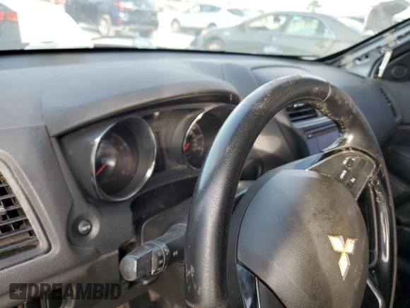 2017 Mitsubishi Outlander ES с VIN JA4AP3AU4HZ023804, выставлен на аукционе Copart как лот 59096655 с пробегом Не указан миль и Списание • Salvage title. История ставок и продаж доступна на DreamBid. Изображение 9.