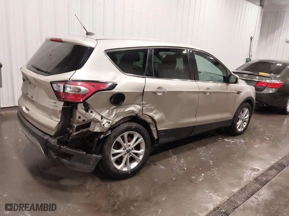 2017 Ford Escape SE with VIN 1FMCU0GD1HUE66952, listed as a IAAI auction lot 41750959 with 86,442 mi miles. Bid and sale history available at carsss.com. Image 4.