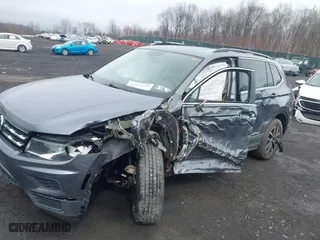 2020 Volkswagen Tiguan SE with VIN 3VV3B7AX0LM086621, listed as a IAAI auction lot 41941639 with 86,732 mi miles. Bid and sale history available at carsss.com. Image 6.